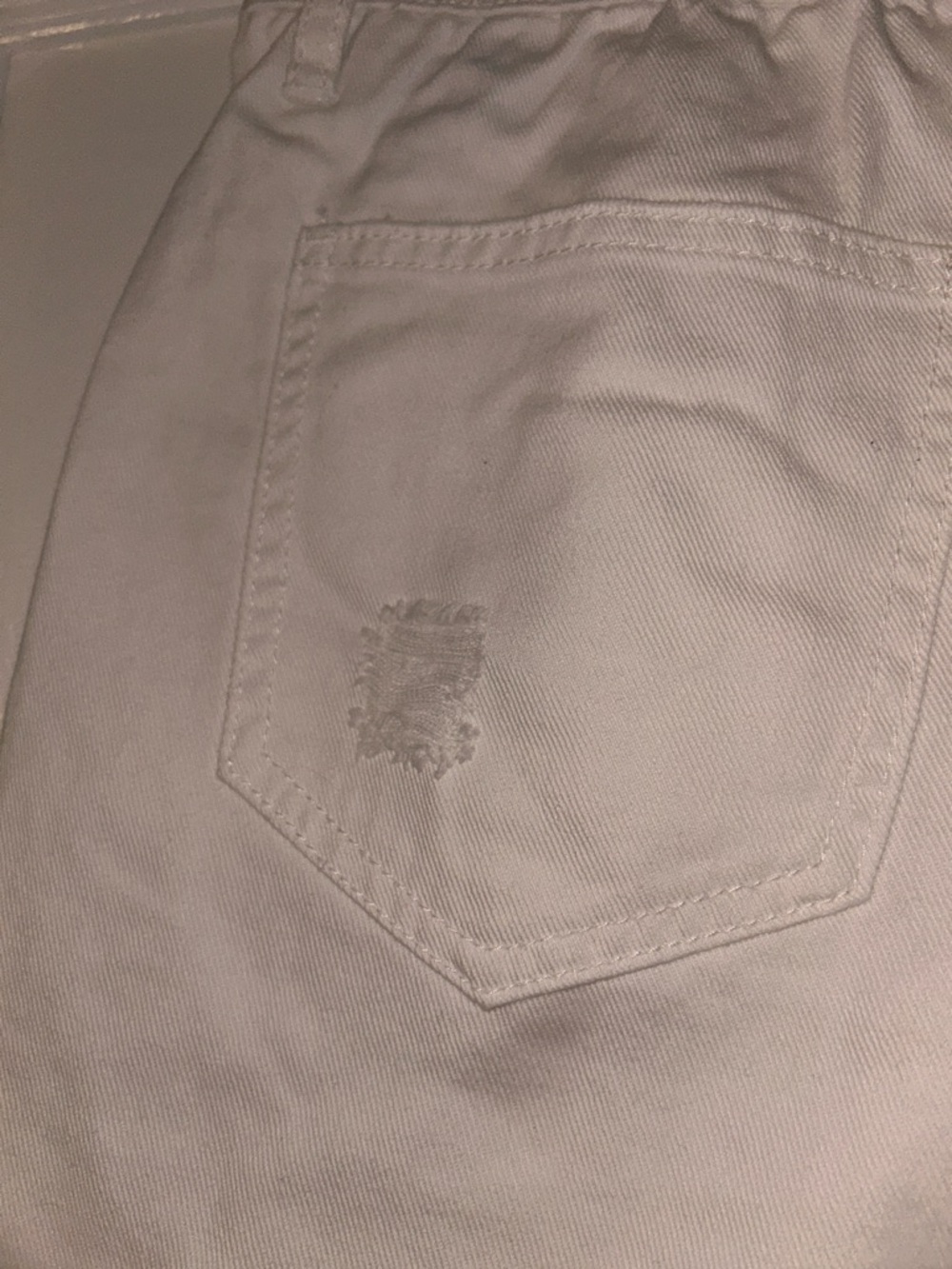 Vanilla Star White Distressed Frayed-Hem Denim Shorts - Picture 5 of 7